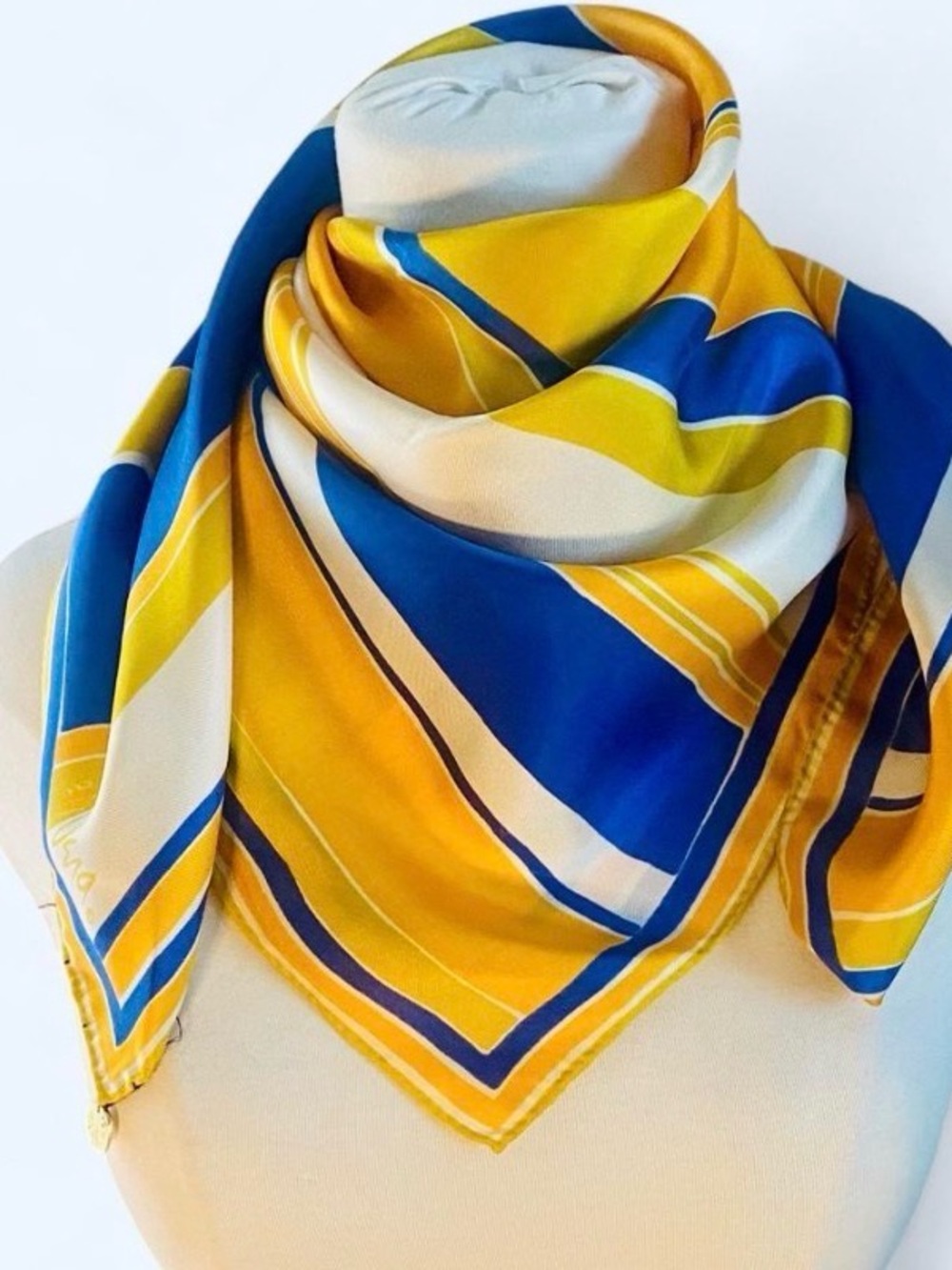 Vera Neumann Gold Piece Collection Scarf – 30.5” x 30.5”